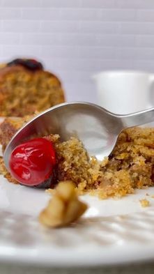 Nuestro Cake Navideño está de vuelta. Preparado bajo la experiencia de una receta con años de tradición 😋🎄 ¡Compártelo con familia y amigos! 

🧺 Lo encuentras en @supermaxiecuador @megamaxiec @coralhipermercadosoficial y @aki_ecuador 
por $15.18 (900 g). 

.
.
#LaCanasta #cakenavideño #navidad #épocadelaño  #Compartir #cena #amigos #felicidad #familia #Antojo #Comida #Almuerzo #festejo #Hojaldre #Sueñosdehojaldre #Sabordehogar #Pastry #Tradicion #Cocina #CompraLocal